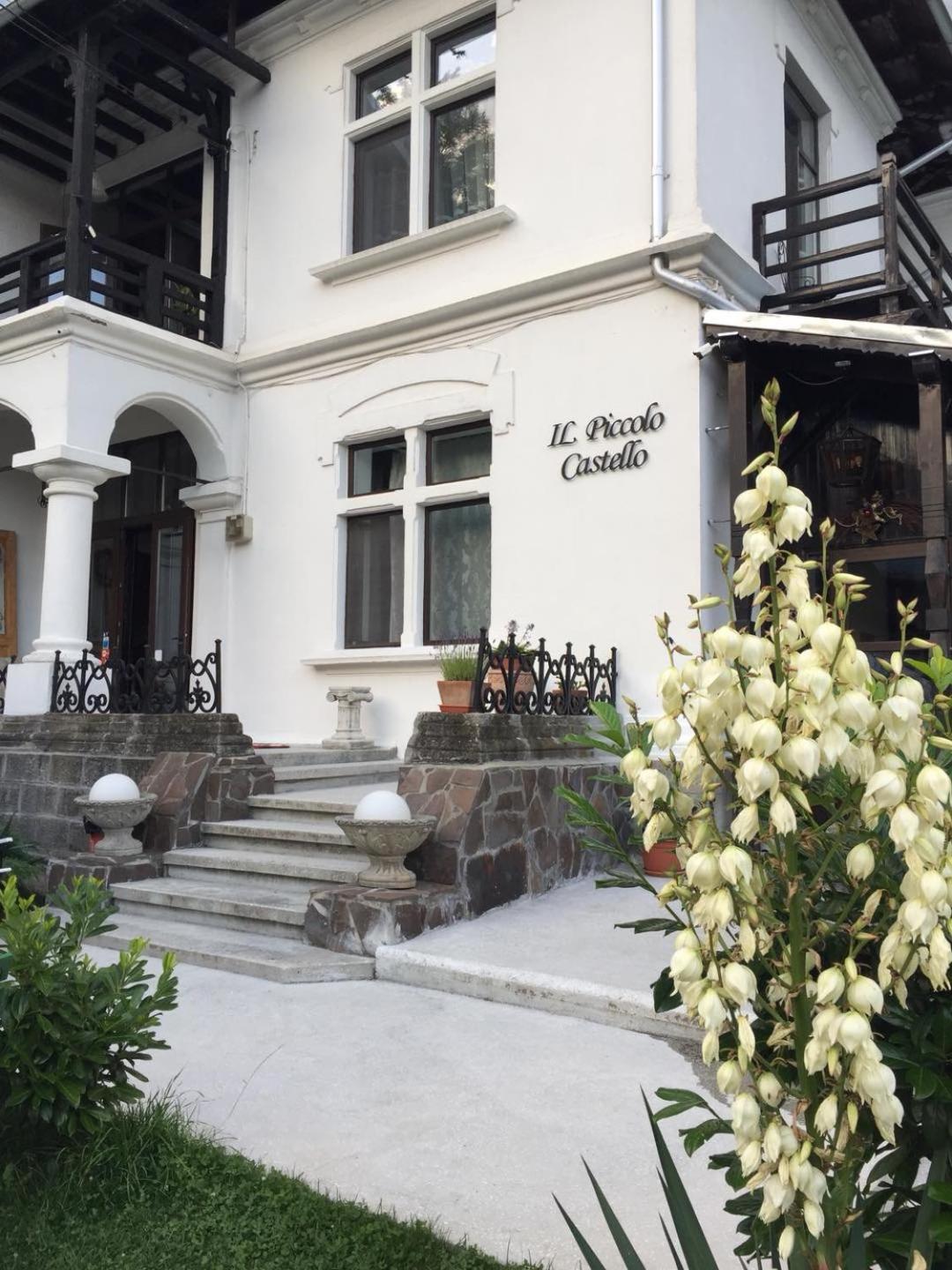 Il Piccolo Castello Buşteni Buitenkant foto