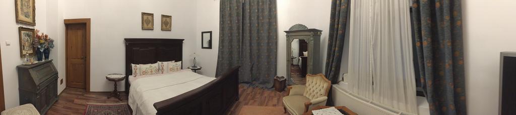 Il Piccolo Castello Buşteni Kamer foto