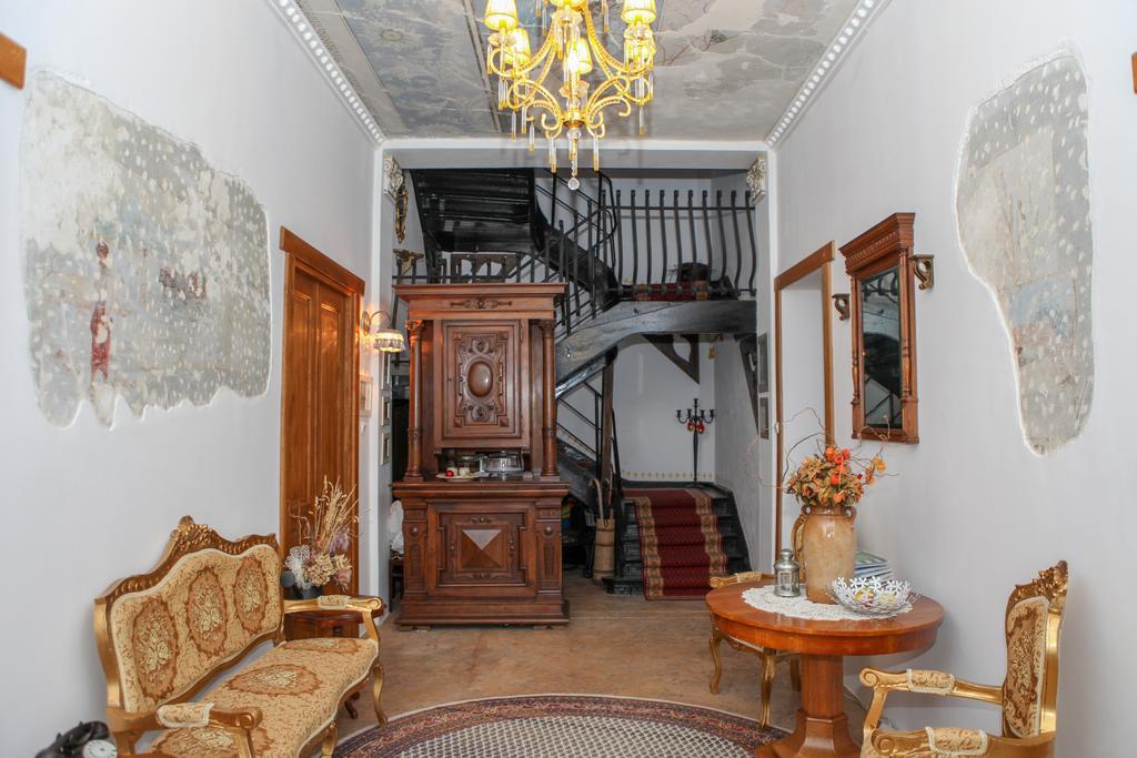 Il Piccolo Castello Buşteni Buitenkant foto