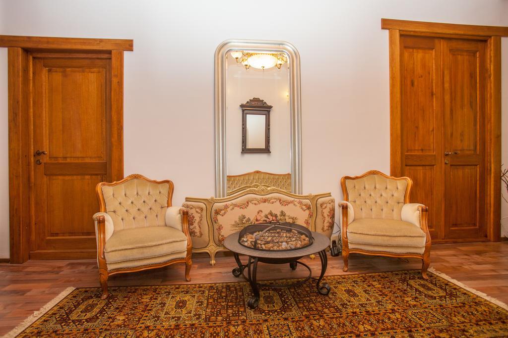 Il Piccolo Castello Buşteni Buitenkant foto