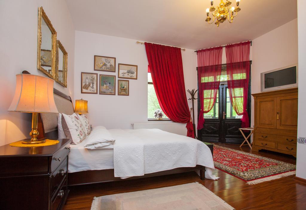 Il Piccolo Castello Buşteni Buitenkant foto